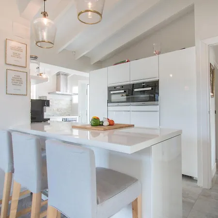 Malawi By Abahana Willa *