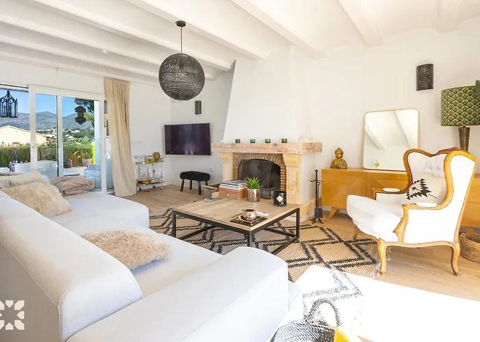 Malawi By Abahana Villa