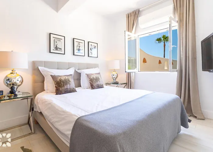 Malawi By Abahana Villa Calpe